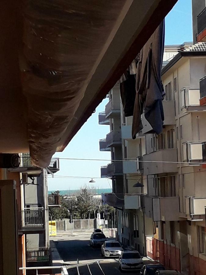 Appartamento Al Mare Lorella Sottomarina Exterior foto